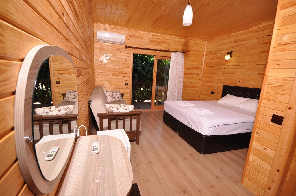 Cesur Pansiyon Hotel Çıralı Buitenkant foto
