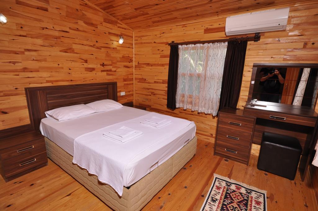 Cesur Pansiyon Hotel Çıralı Buitenkant foto